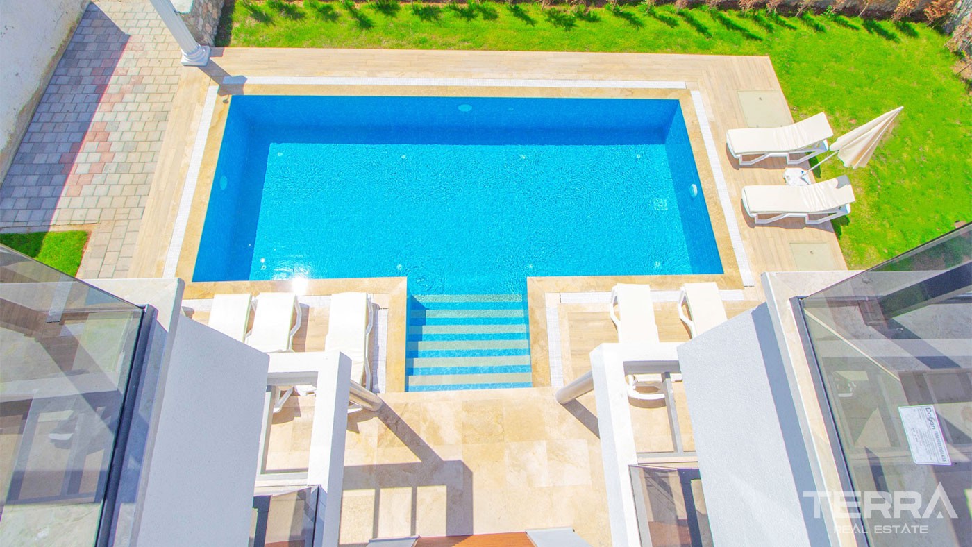Holiday House  with Pivate Swimming pool for Sale in Ölüdeniz Fethiye - 27946
