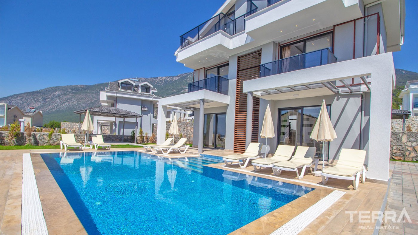 Holiday House  with Pivate Swimming pool for Sale in Ölüdeniz Fethiye - 27949