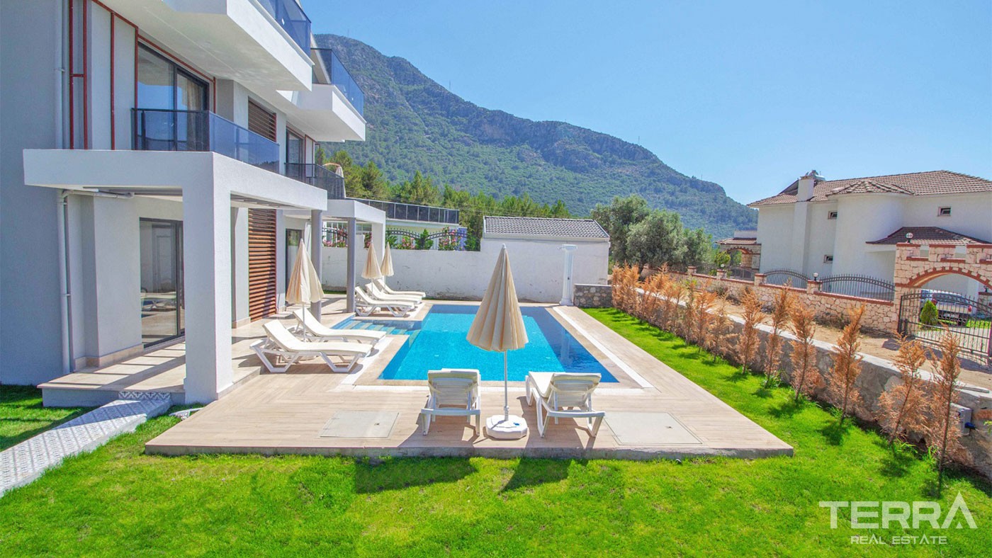 Holiday House  with Pivate Swimming pool for Sale in Ölüdeniz Fethiye - 27950