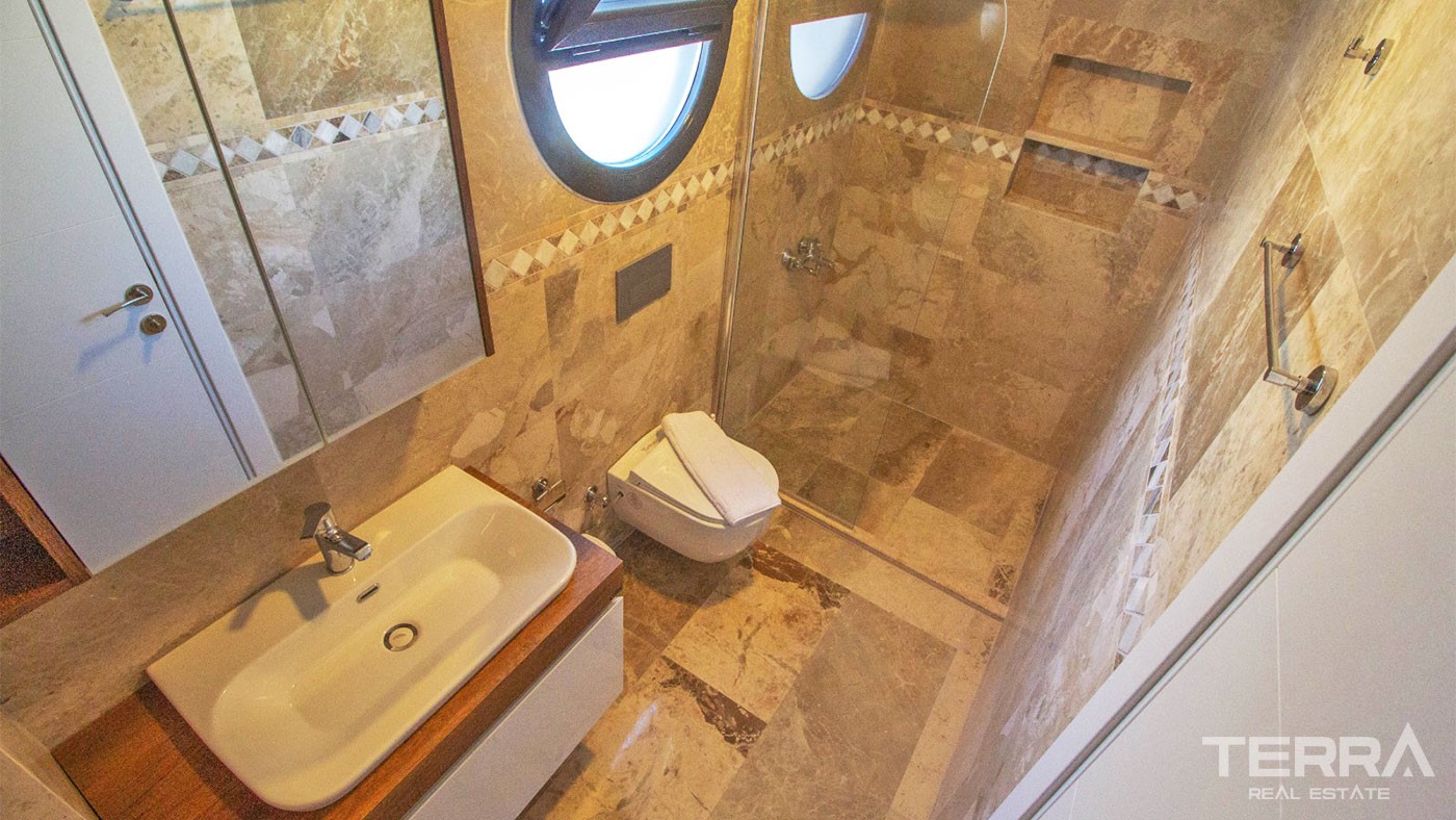 Holiday House  with Pivate Swimming pool for Sale in Ölüdeniz Fethiye - 27954
