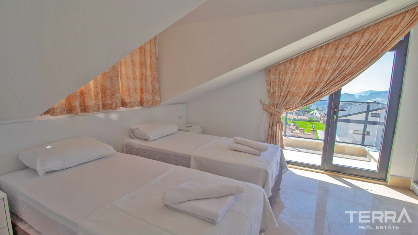 Holiday House  with Pivate Swimming pool for Sale in Ölüdeniz Fethiye - 27957