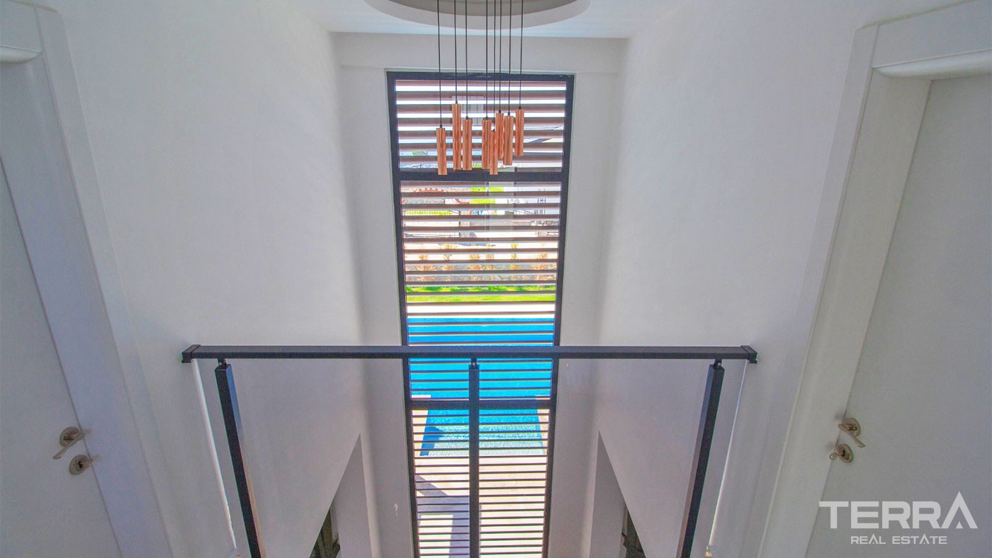 Holiday House  with Pivate Swimming pool for Sale in Ölüdeniz Fethiye - 27961
