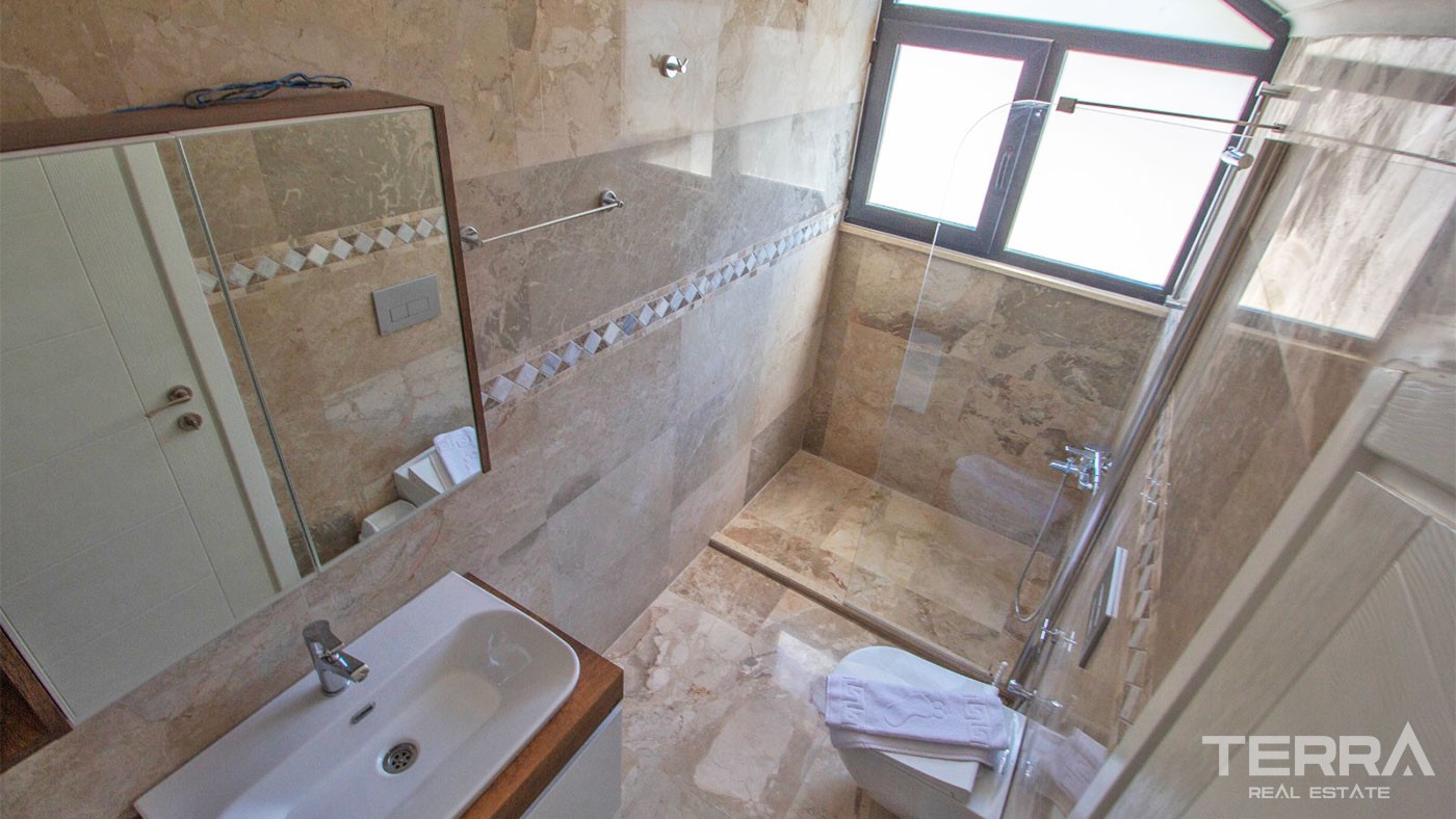 Holiday House  with Pivate Swimming pool for Sale in Ölüdeniz Fethiye - 27962