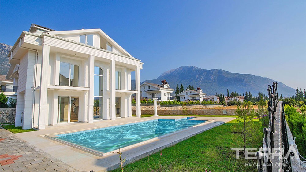 Villa Moderne Proche de la Plage d'Ölüdeniz à Fethiye Hisarönü - 28042