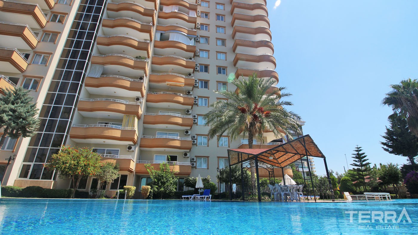 Sea & City View Apartment in Mahmutlar Alanya with Rich Facilities