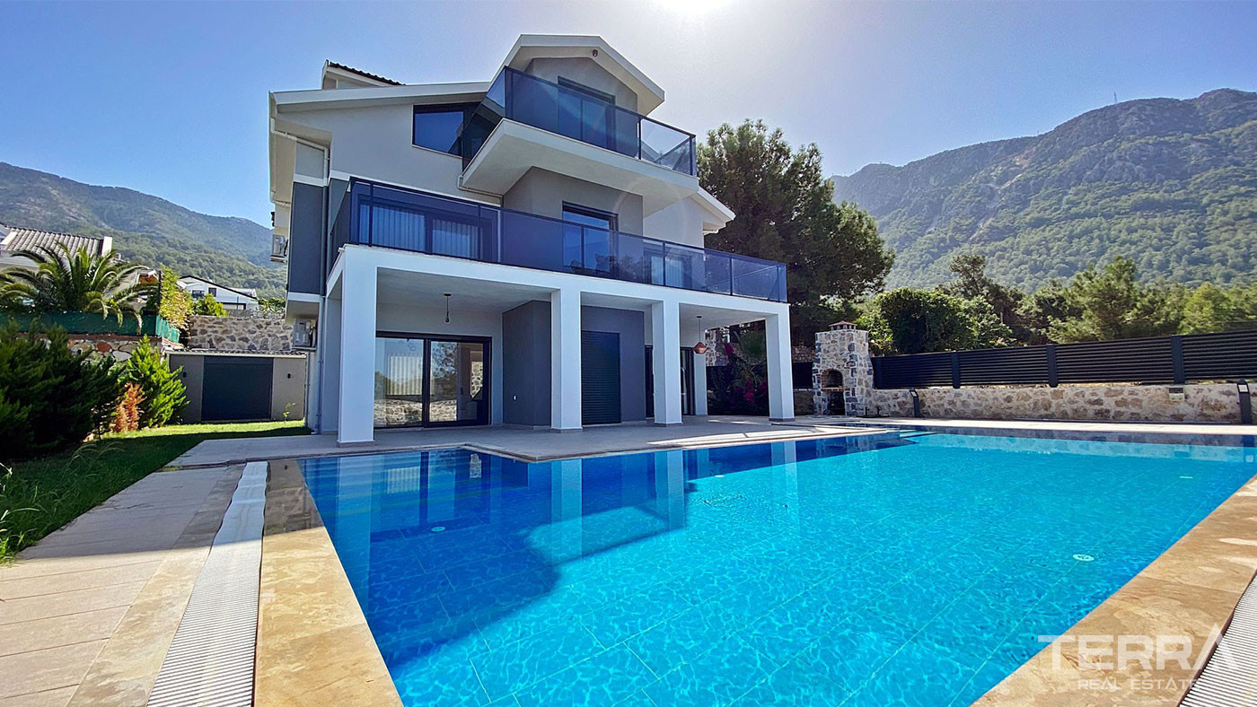 4 Bedroom Stunning Villa with Private Swimming Pool in Ovacık Fethiye