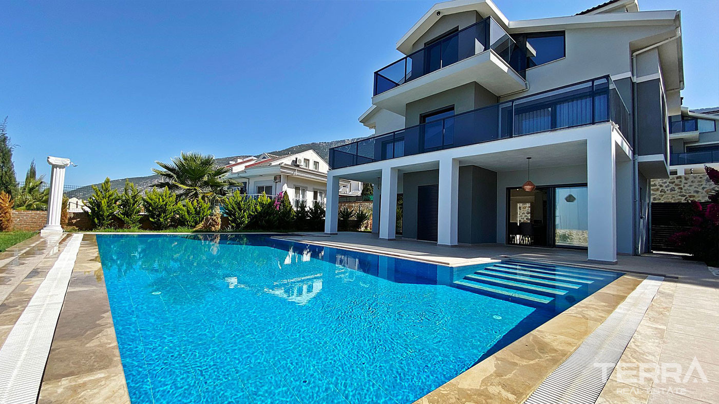 4 Bedroom Stunning Villa with Private Swimming Pool in Ovacık Fethiye - 77079