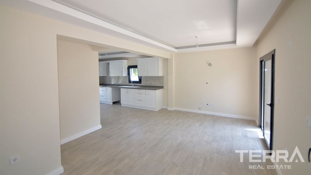 Charmante Villa Dans un Emplacement de Prestige à Fethiye Centre - 28502