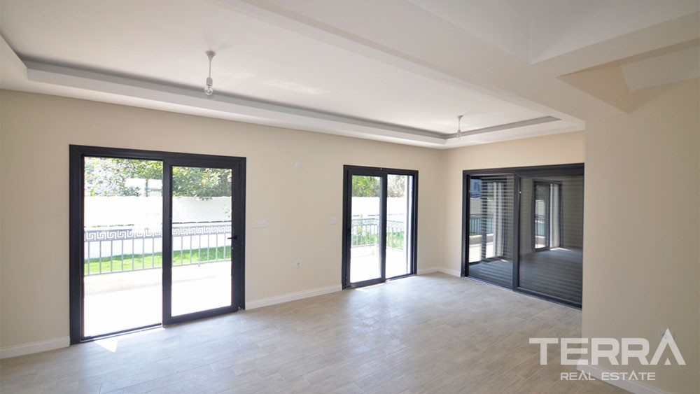 Charmante Villa Dans un Emplacement de Prestige à Fethiye Centre - 28503