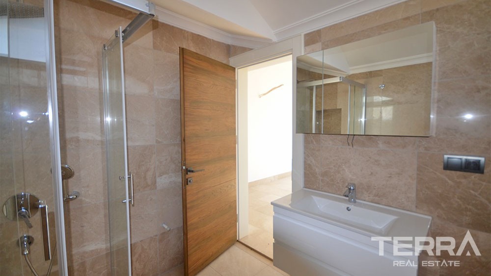 Nature View Villa with Private Pool & Rental Income in Çalış Fethiye - 28635