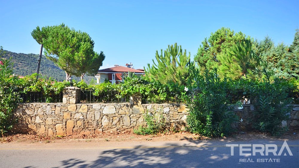 Investment Property for Sale in Fethiye Kayaköy with a Large Plot - 28692