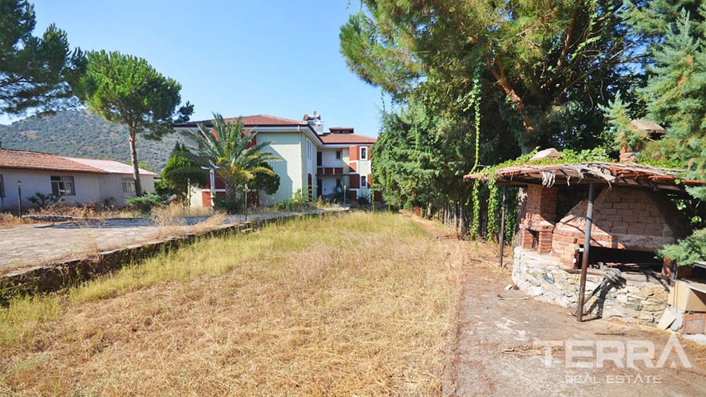 Investment Property for Sale in Fethiye Kayaköy with a Large Plot - 28698