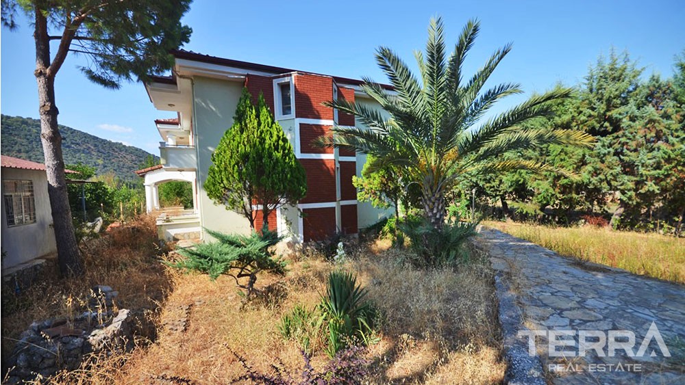 Investment Property for Sale in Fethiye Kayaköy with a Large Plot - 28699