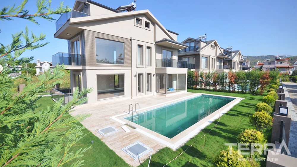 Hervorragende Villa zum Verkauf mit großem privatem Pool in Fethiye