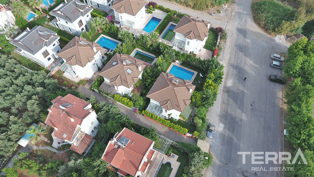 Detached Fethiye Villa for Sale in Çalıs with Private Pool & Garden - 29360