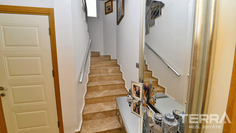 Detached Fethiye Villa for Sale in Çalıs with Private Pool & Garden - 29363
