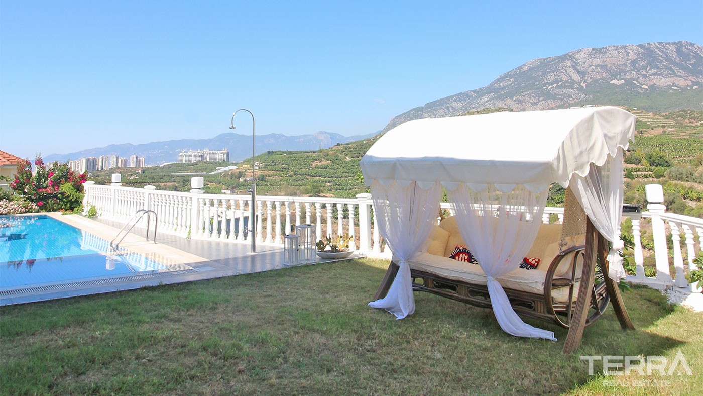 Sea View Villa for Sale in Alanya Kargıcak Surrounded by Nature - 29722