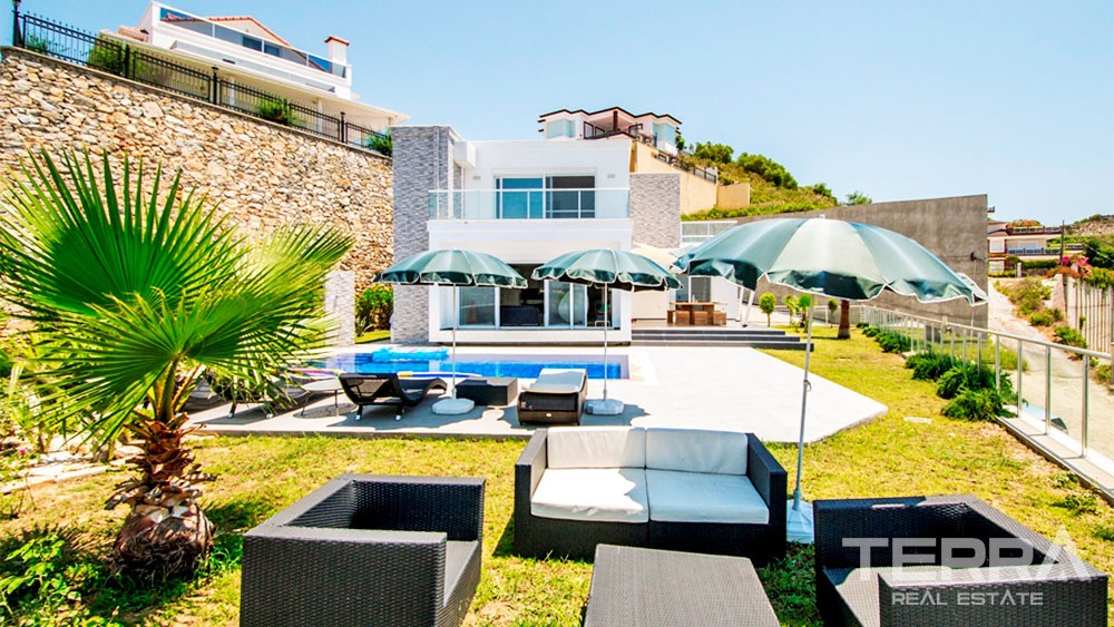 Furnished Alanya Villa for Sale in Kargıcak with Endless Sea View - 29656