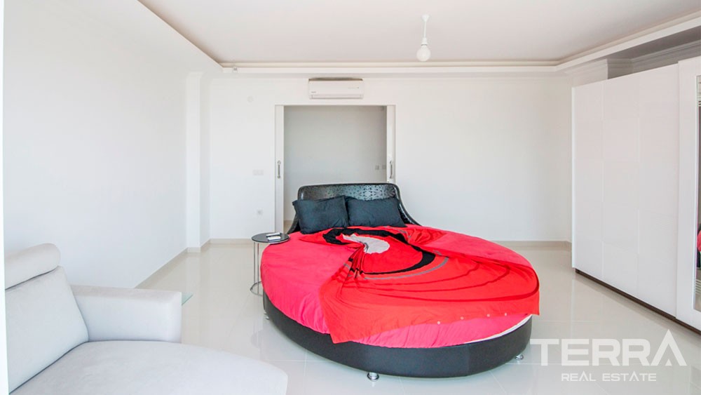 Furnished Alanya Villa for Sale in Kargıcak with Endless Sea View - 29662