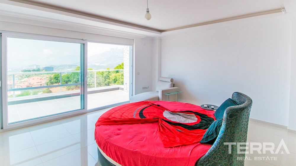 Furnished Alanya Villa for Sale in Kargıcak with Endless Sea View - 29666