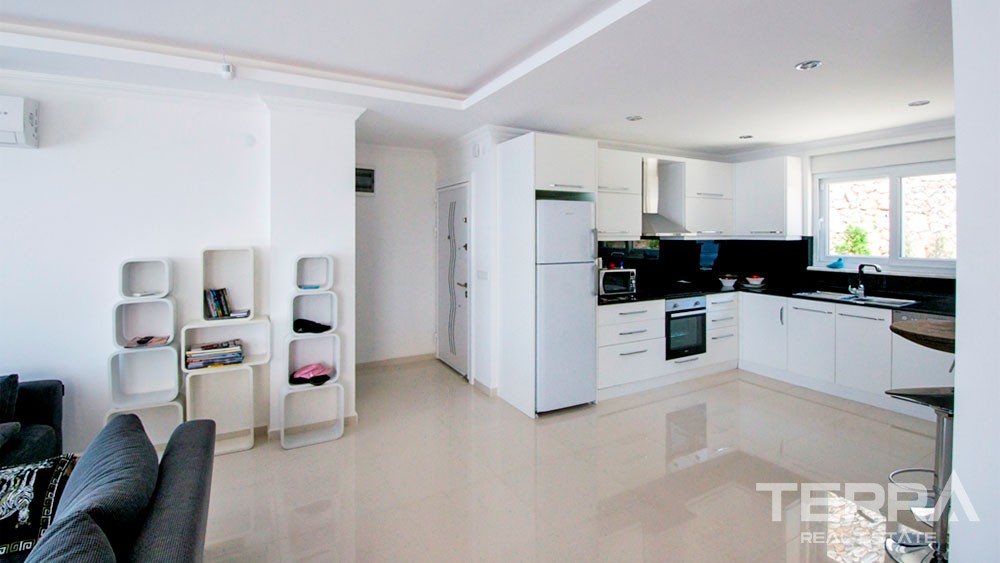 Furnished Alanya Villa for Sale in Kargıcak with Endless Sea View - 29671