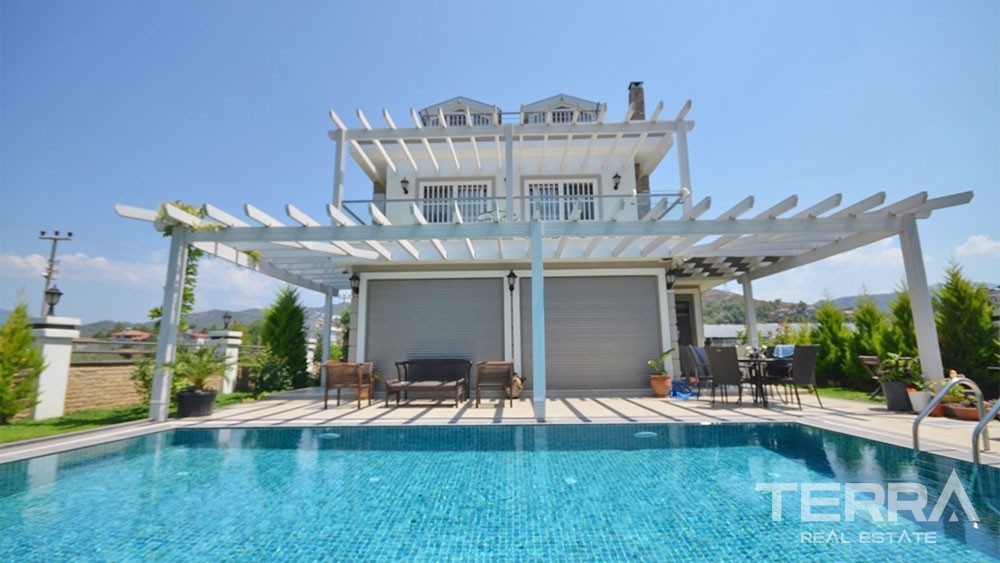 Elegant Holiday House for Sale in Fethiye Çalış 1 km to the Beach - 29912