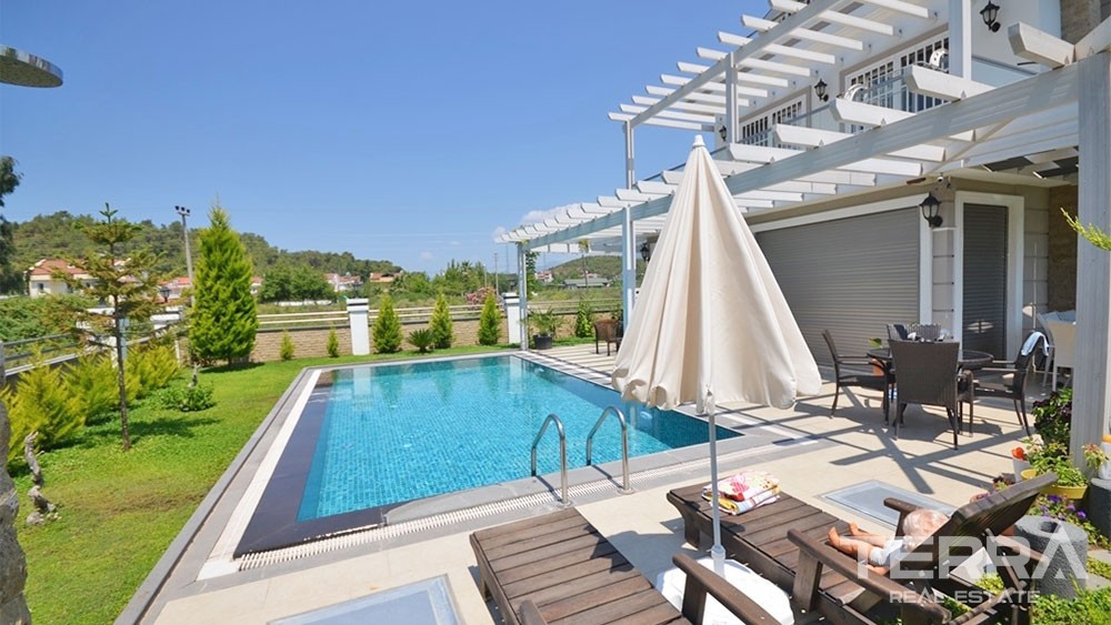 Elegant Holiday House for Sale in Fethiye Çalış 1 km to the Beach - 29917