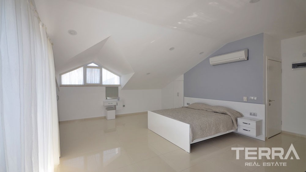 Babadağ Mountain and Sea View Villa for Sale in Fethiye Ovacık - 30114