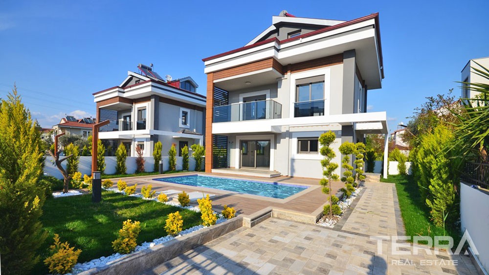 Zeitgenössische Villa zum Verkauf in zentraler Lage in Fethiye City