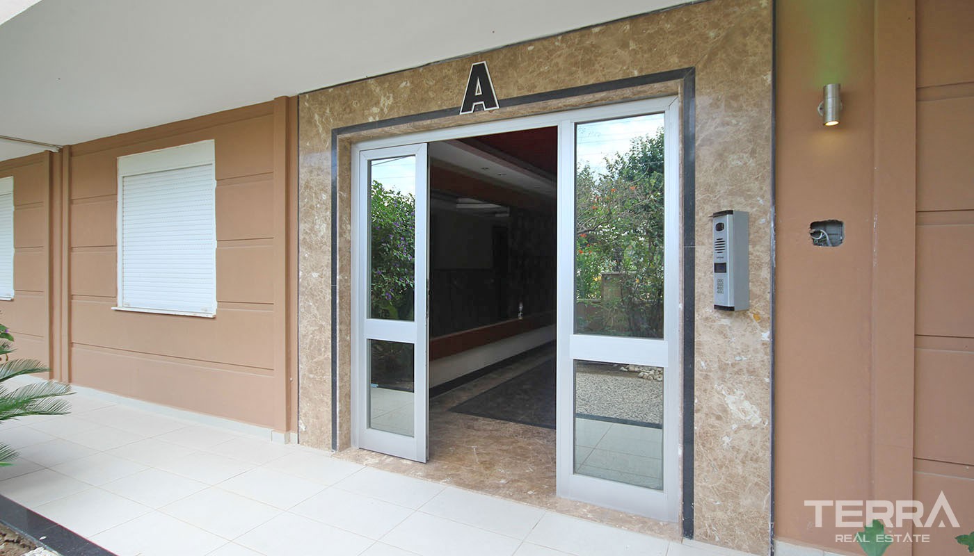 Ready Flats for Sale in Antalya Located in Konyaaltı Near Amenities - 31035