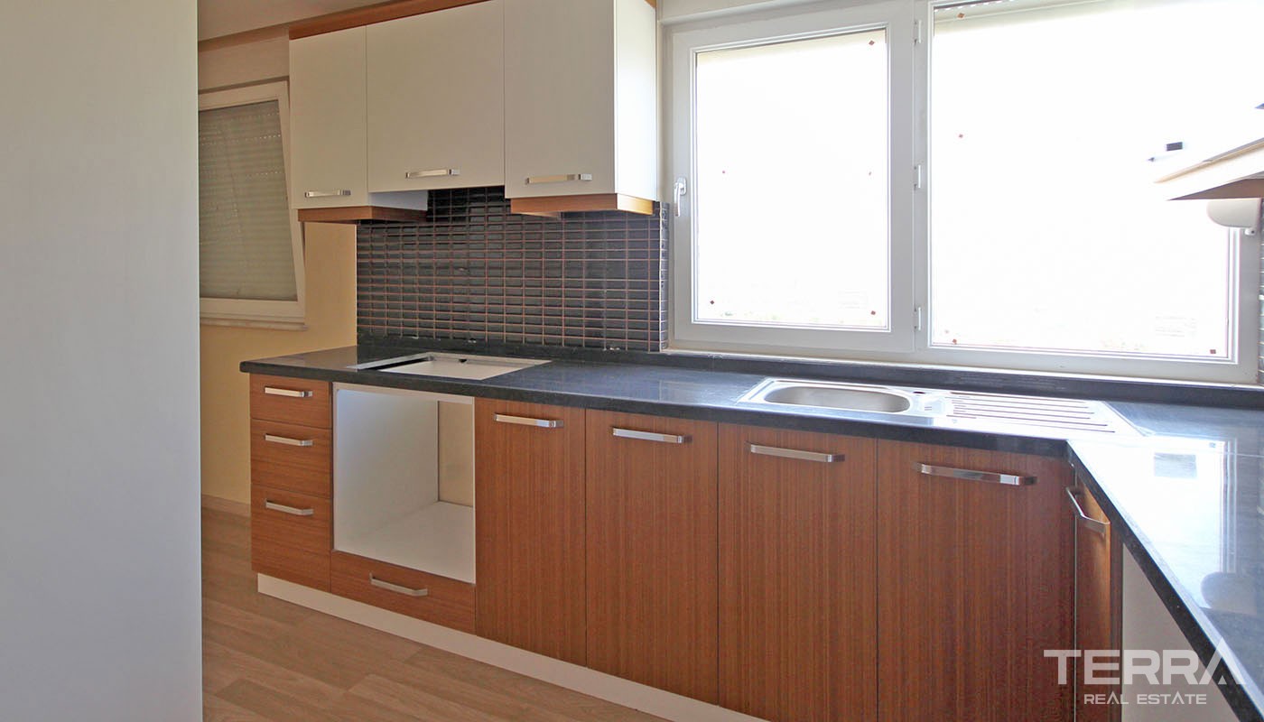 Ready Flats for Sale in Antalya Located in Konyaaltı Near Amenities - 31039