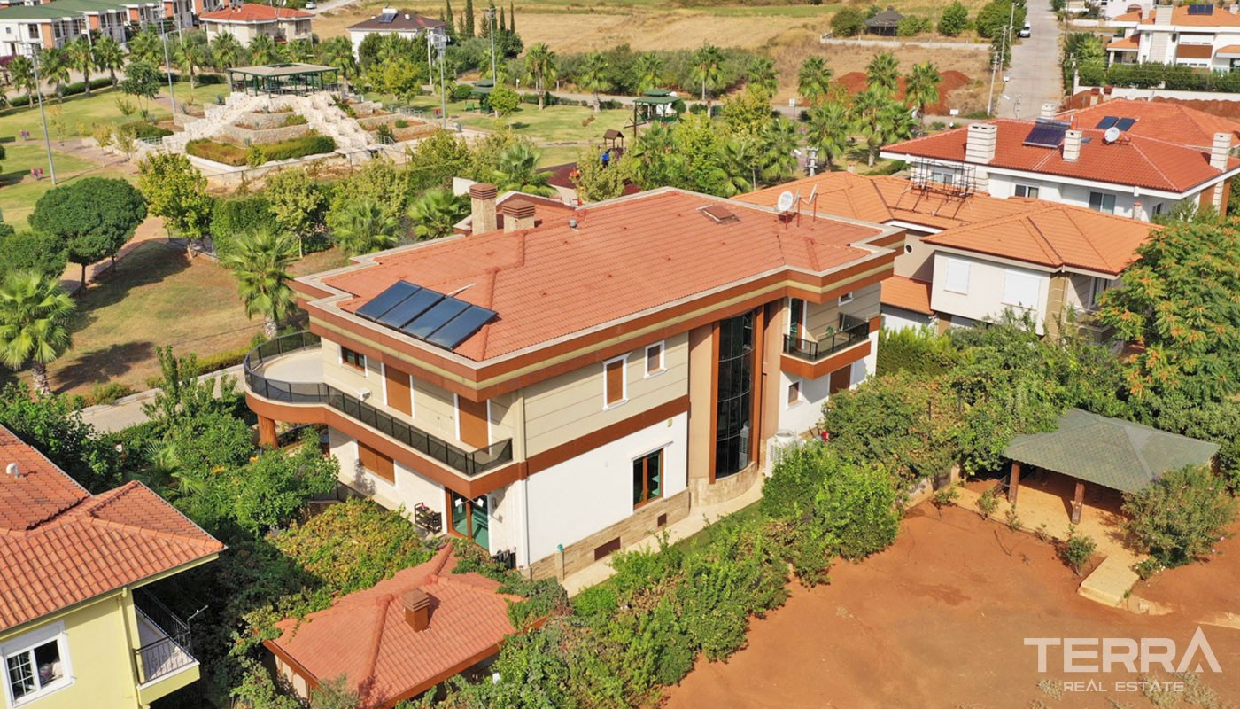 Outstanding Villa in Antalya Döşemealtı Suitable for Investment - 31057