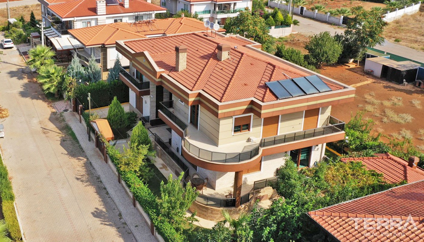 Outstanding Villa in Antalya Döşemealtı Suitable for Investment - 31058