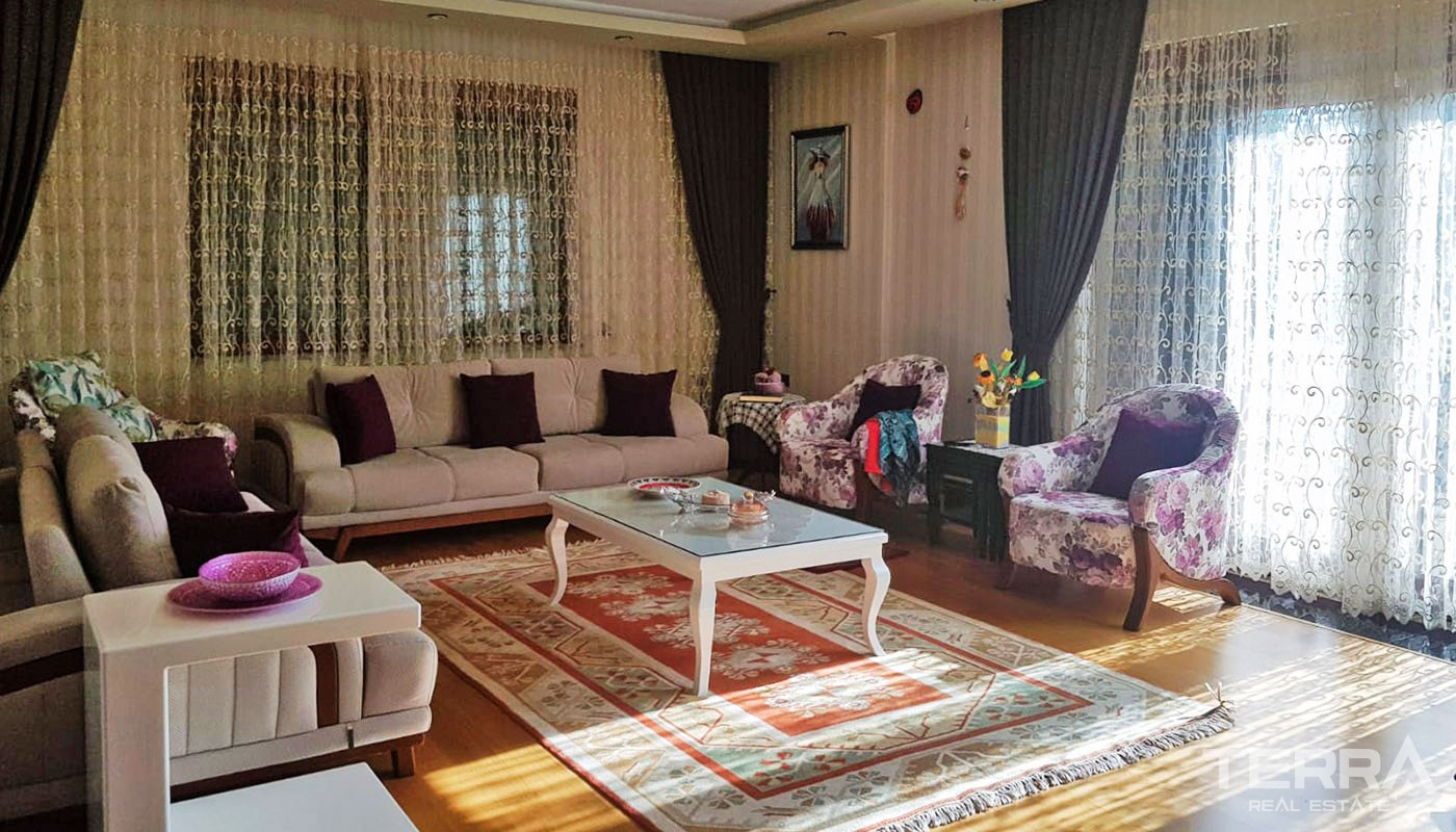 Outstanding Villa in Antalya Döşemealtı Suitable for Investment - 31062