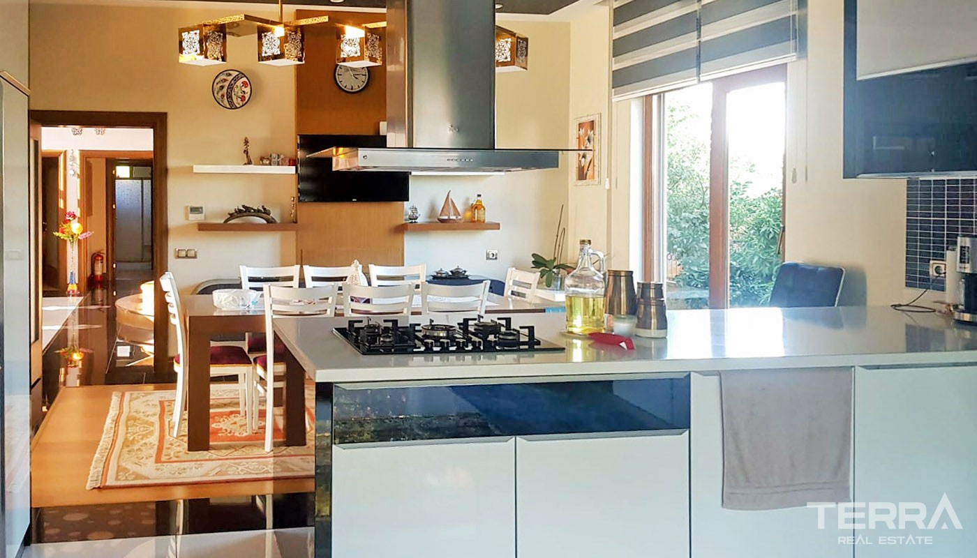 Outstanding Villa in Antalya Döşemealtı Suitable for Investment - 31064