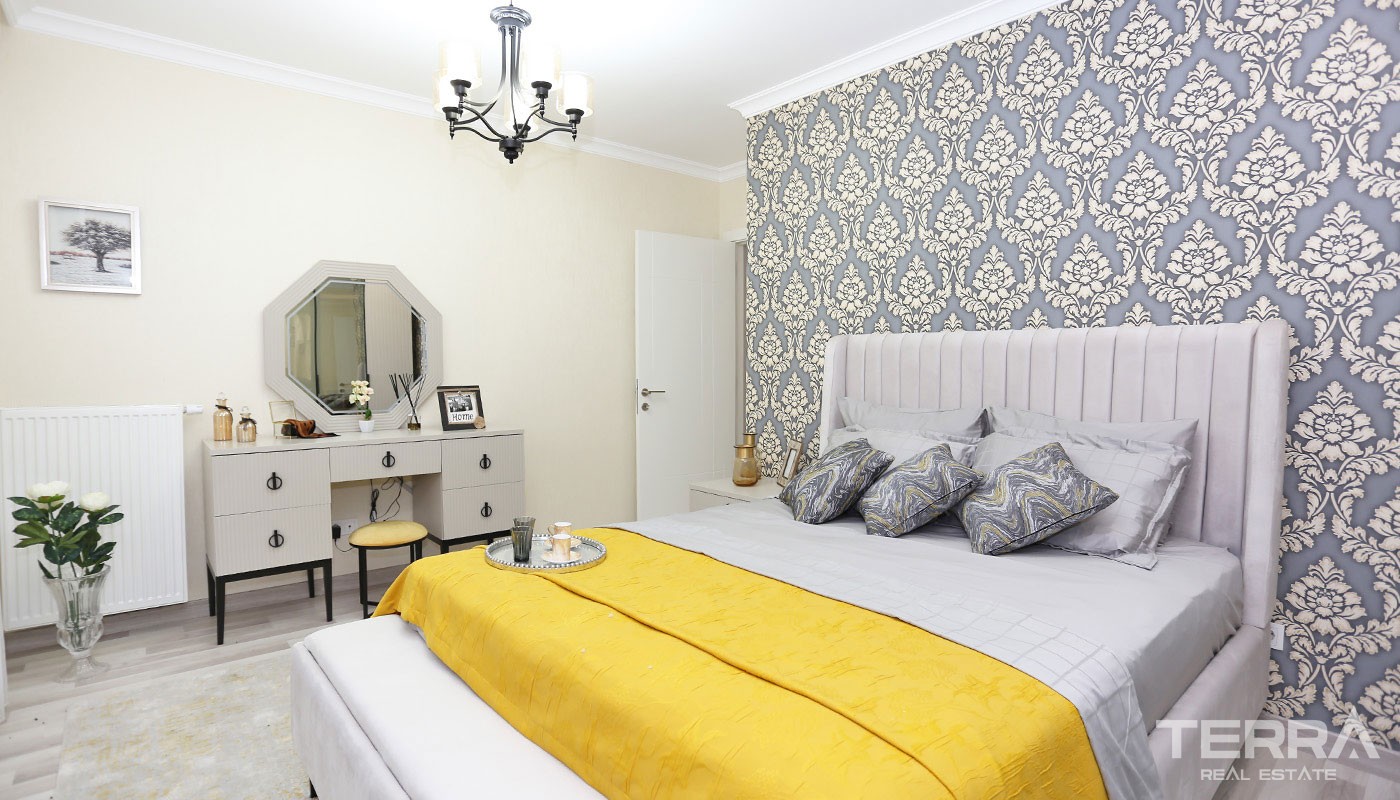 Küçükçekmece Lake View Apartments for Sale in Istanbul near E-5 Road - 31468
