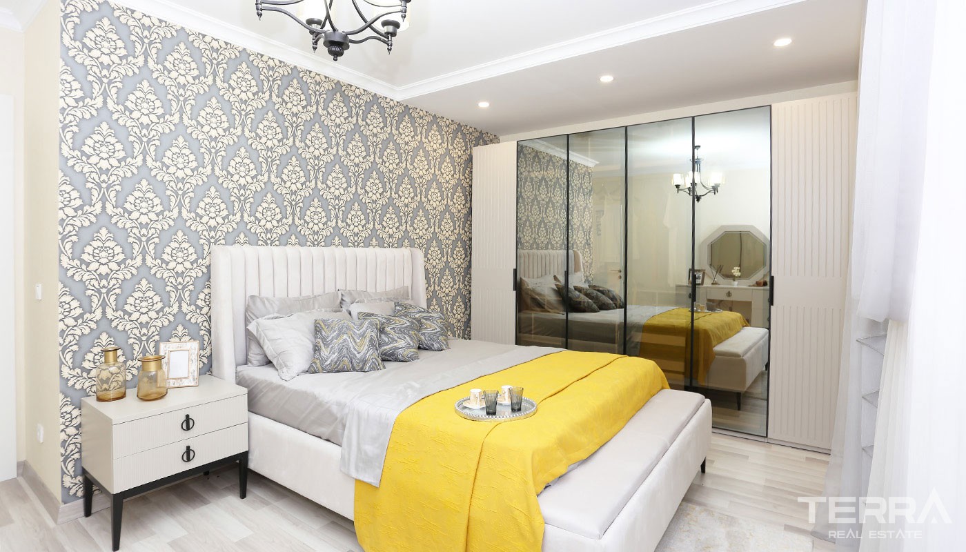 Küçükçekmece Lake View Apartments for Sale in Istanbul near E-5 Road - 31470