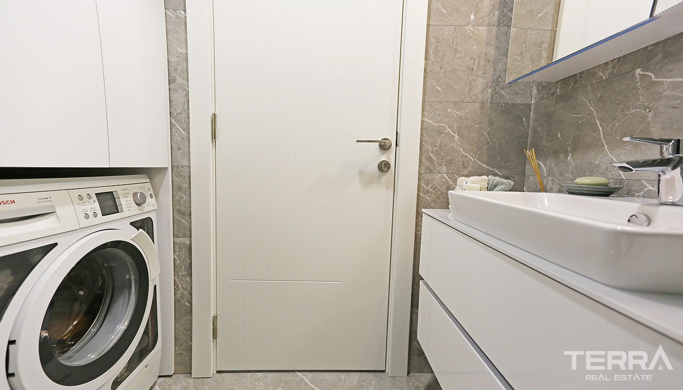 Küçükçekmece Lake View Apartments for Sale in Istanbul near E-5 Road - 31472