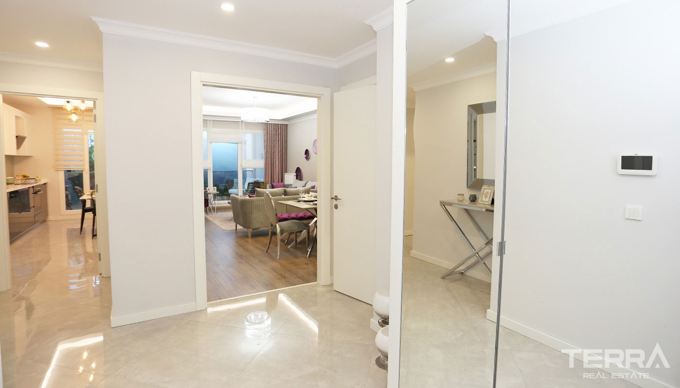 Küçükçekmece Lake View Apartments for Sale in Istanbul near E-5 Road - 31474