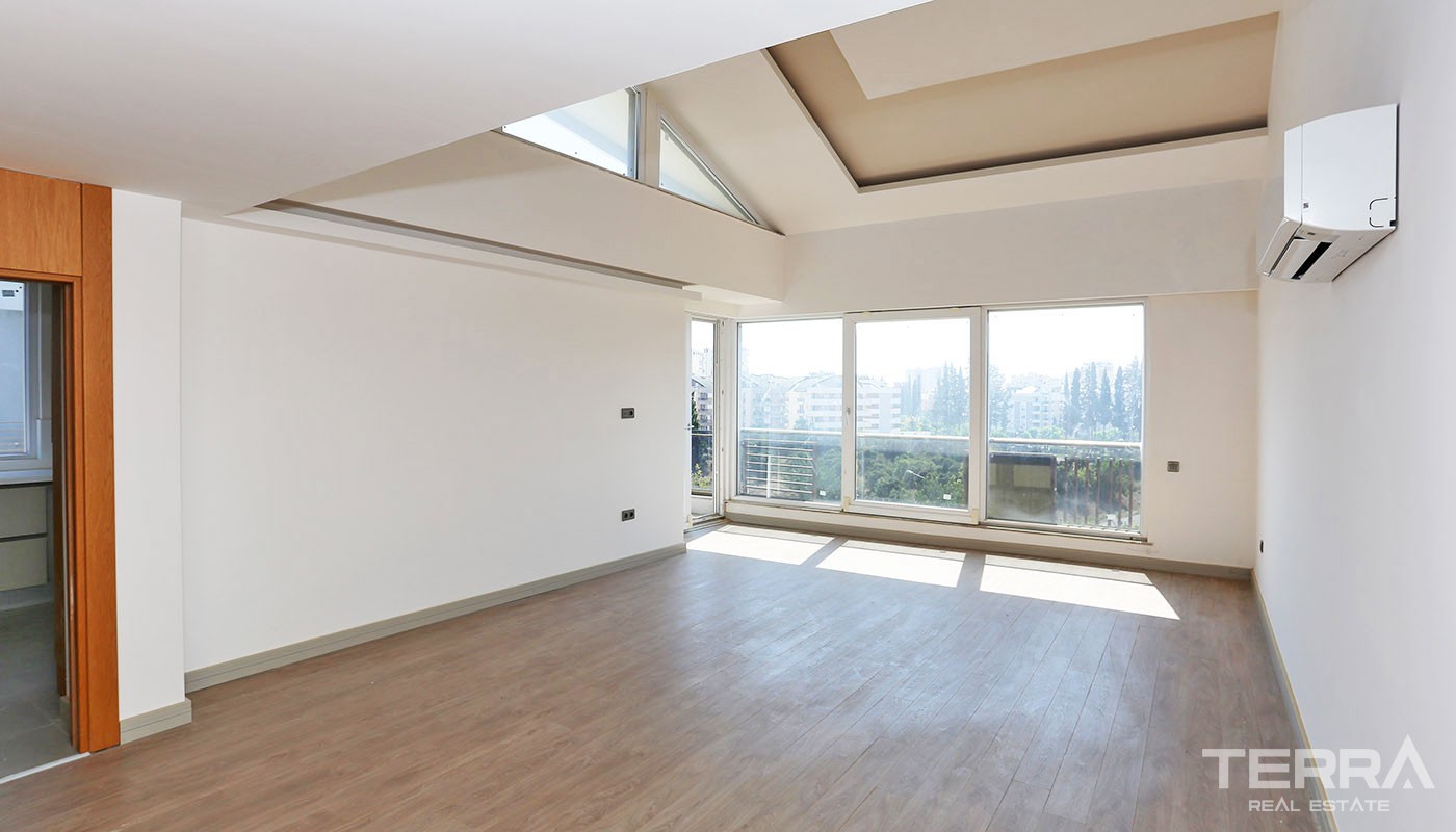 Spacious Antalya Apartments for Sale near Konyaaltı Beach - 31513