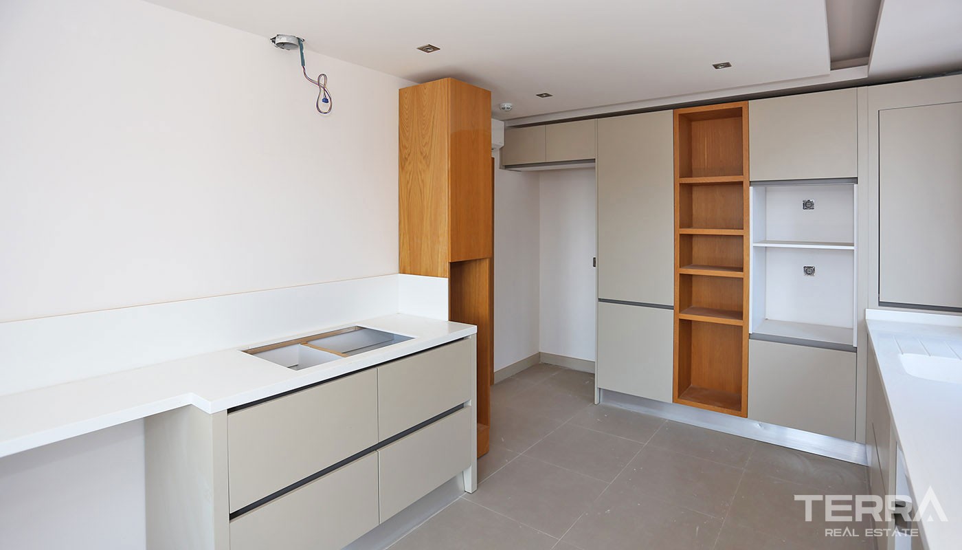 Spacious Antalya Apartments for Sale near Konyaaltı Beach - 31517