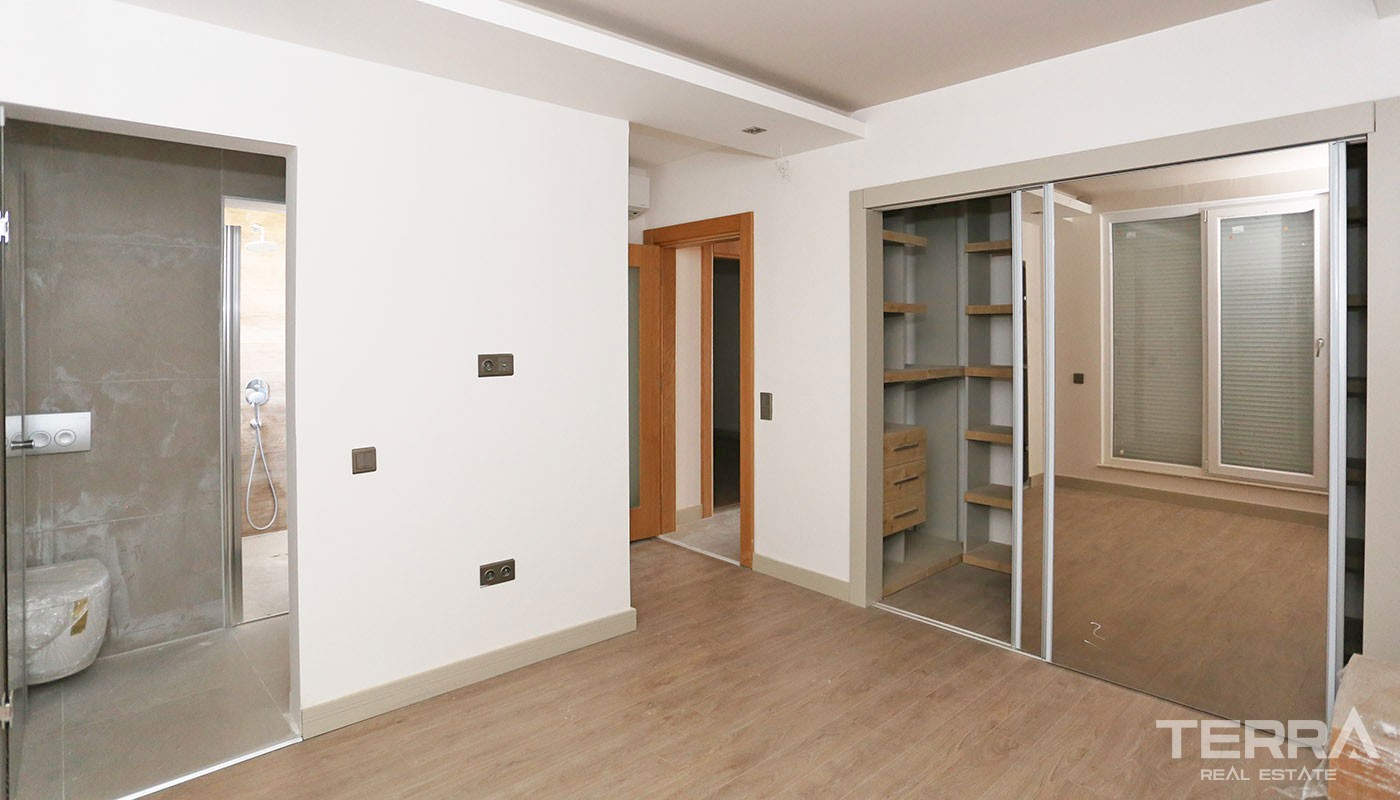 Spacious Antalya Apartments for Sale near Konyaaltı Beach - 31525