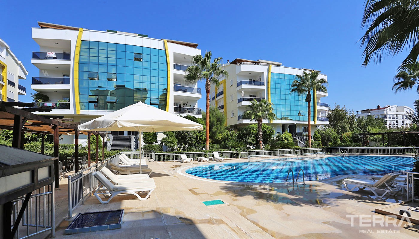 Mountain View Penthouse Apartment for Sale in Antalya Konyaaltı
