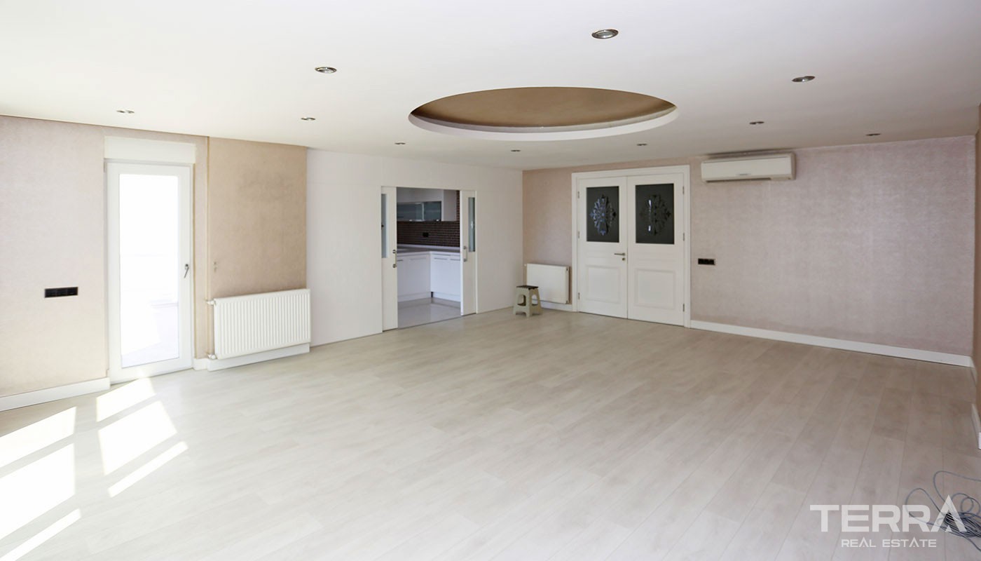 Mountain View Penthouse Apartment for Sale in Antalya Konyaaltı - 31550