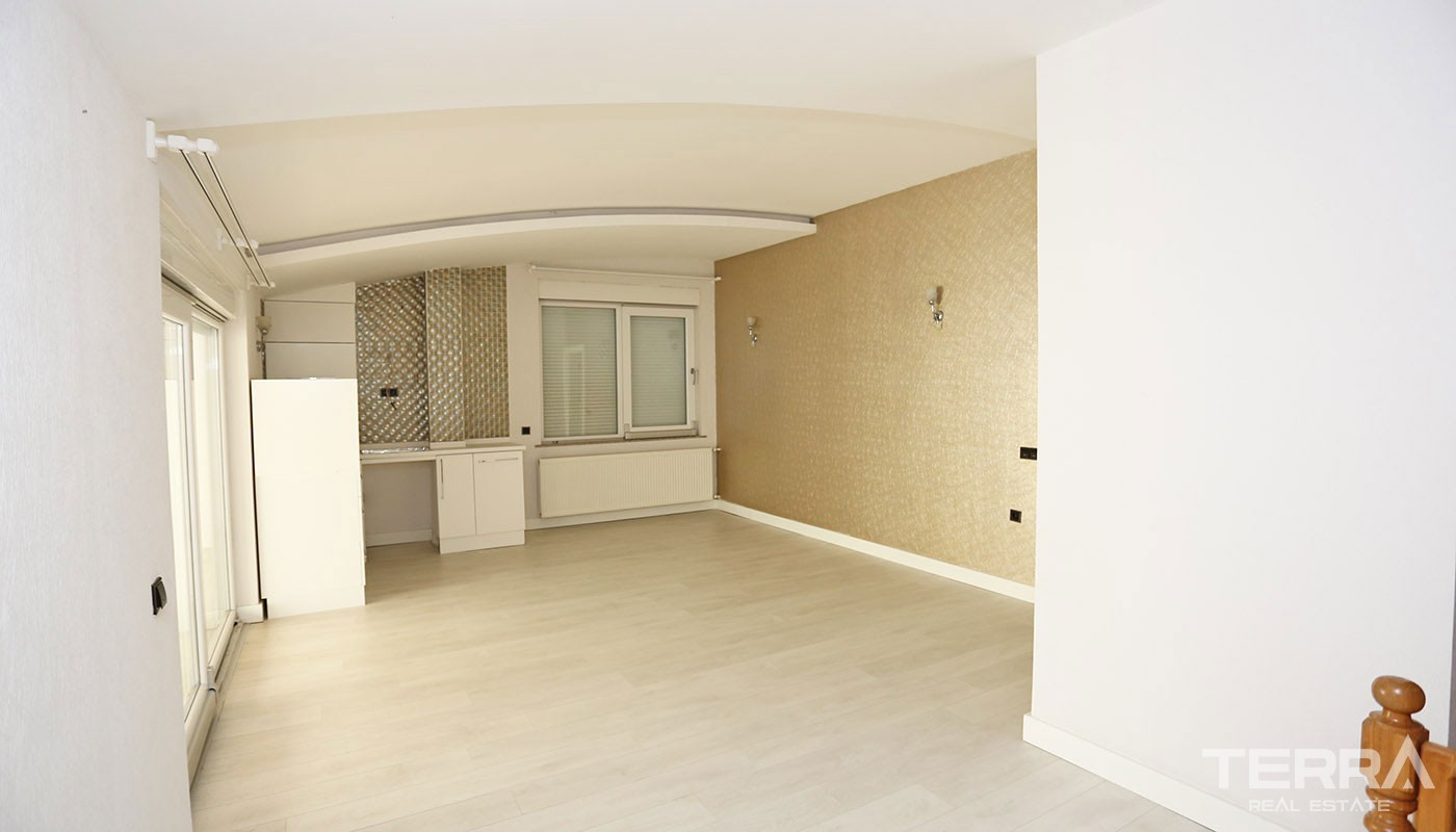 Mountain View Penthouse Apartment for Sale in Antalya Konyaaltı - 31561