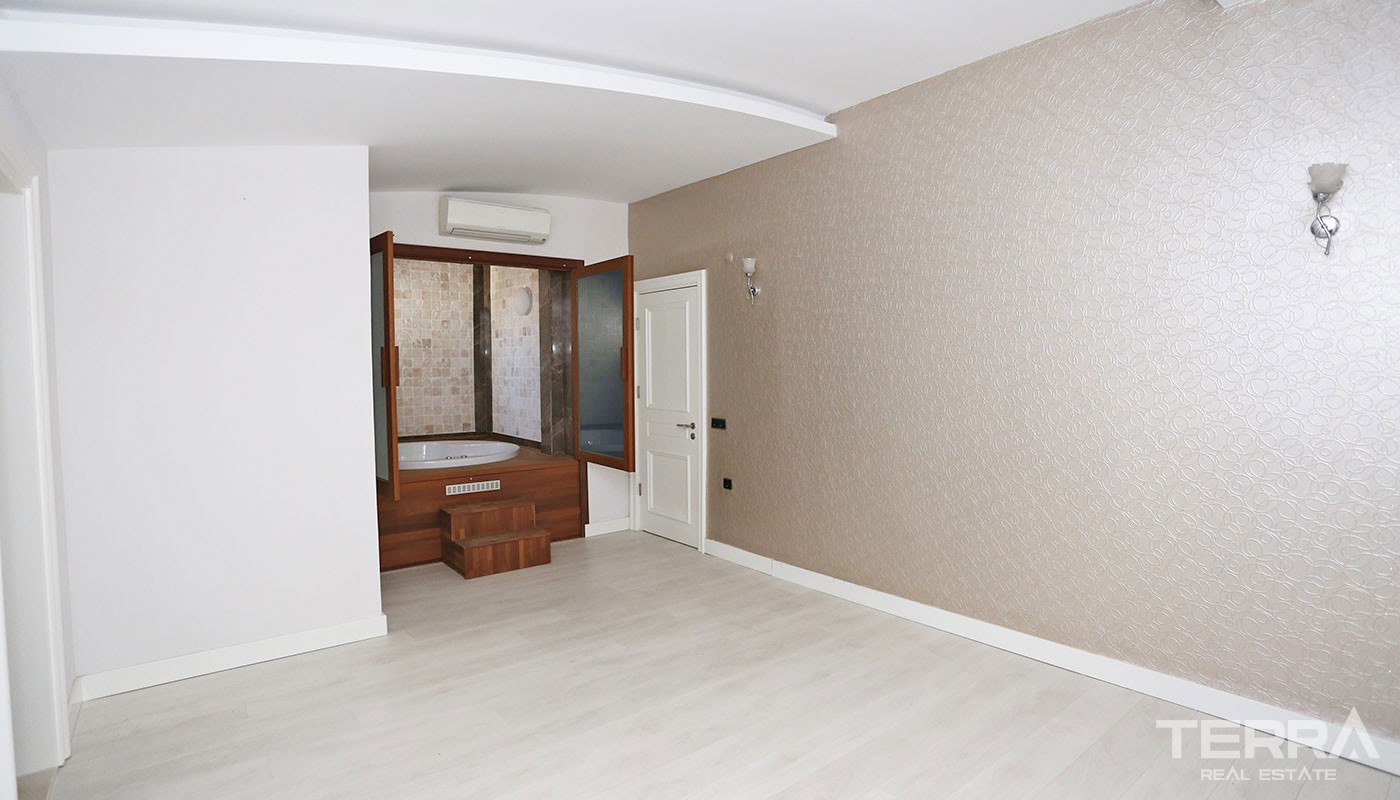 Mountain View Penthouse Apartment for Sale in Antalya Konyaaltı - 31564