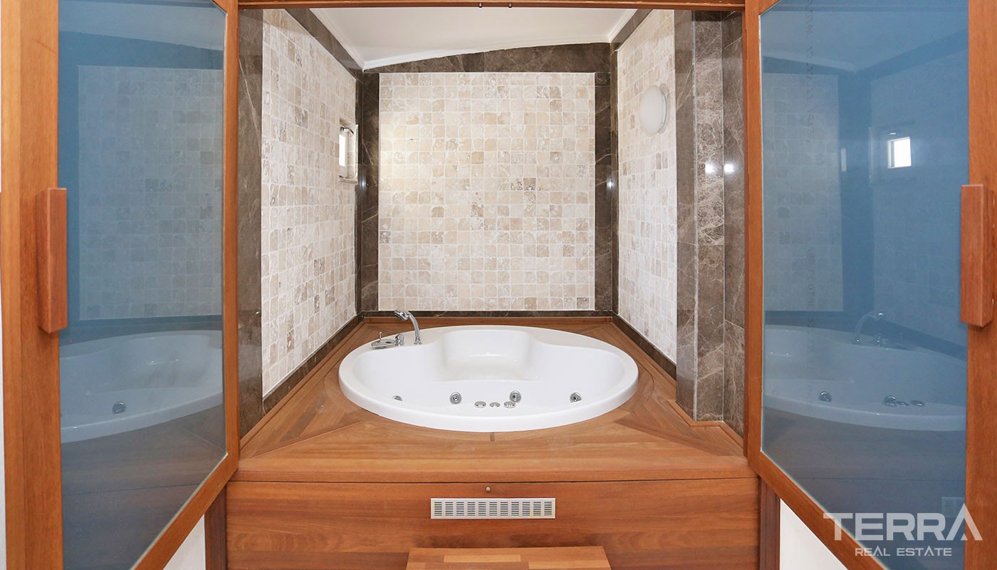Mountain View Penthouse Apartment for Sale in Antalya Konyaaltı - 31565