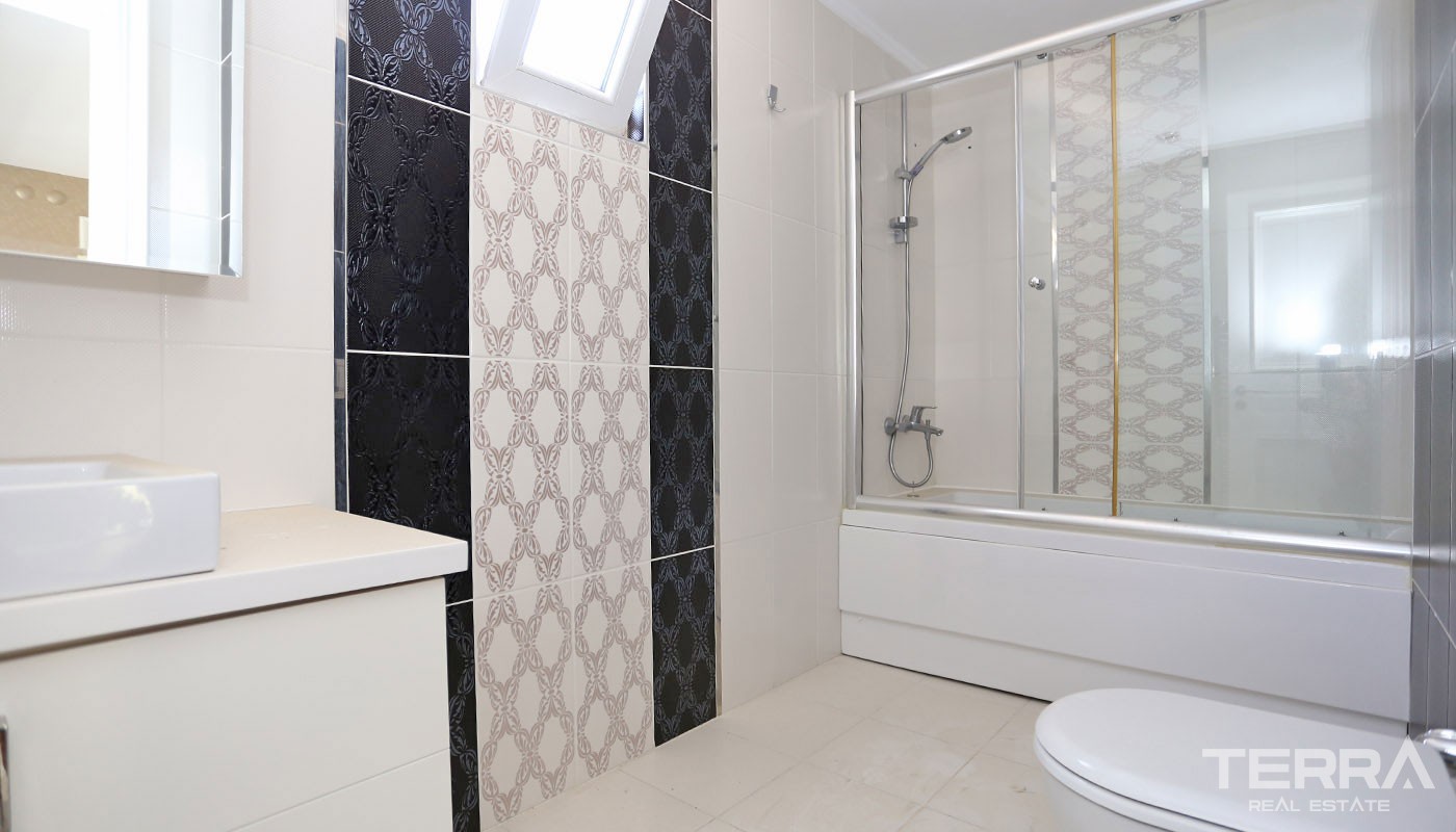 Mountain View Penthouse Apartment for Sale in Antalya Konyaaltı - 31567