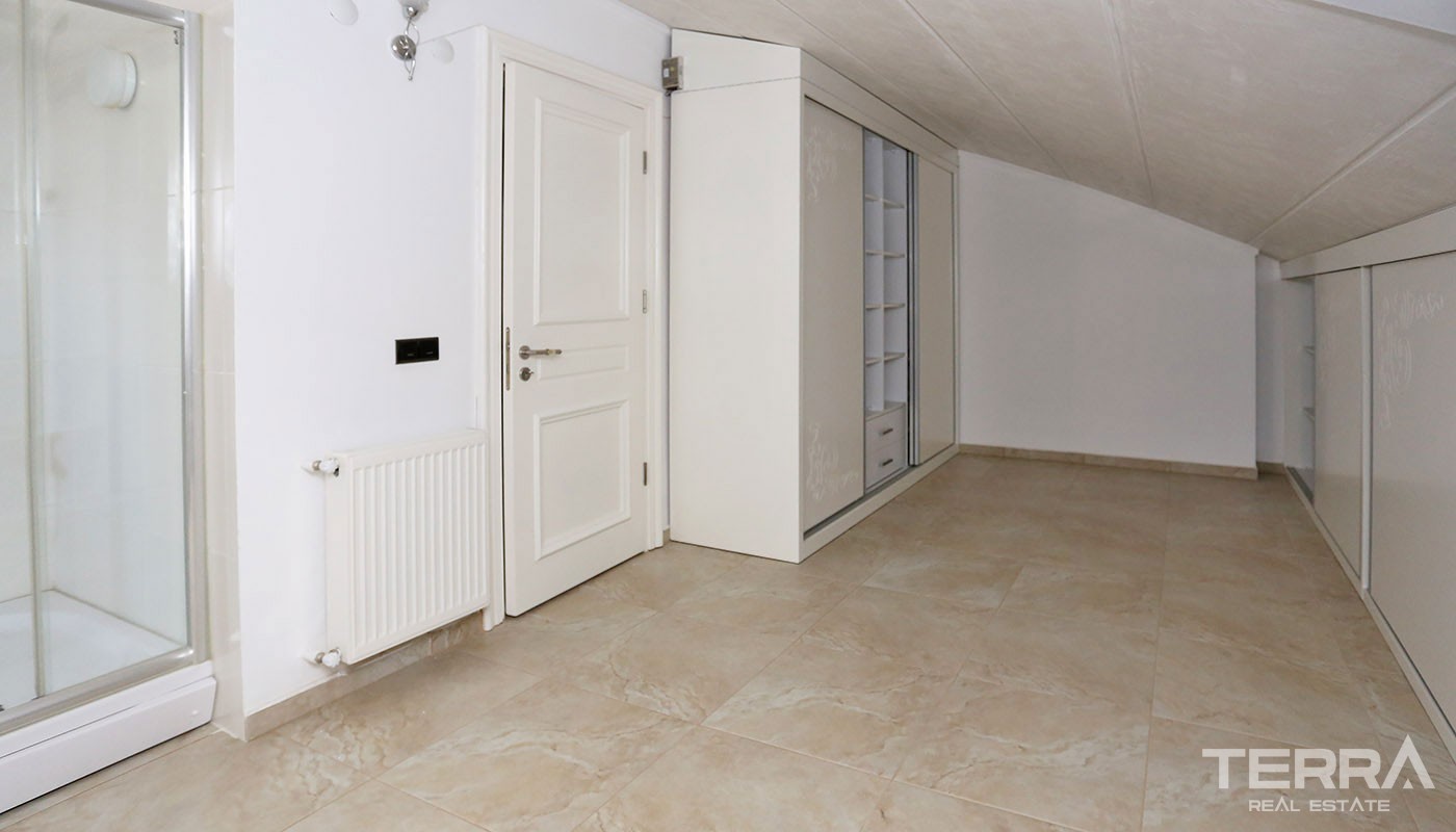 Mountain View Penthouse Apartment for Sale in Antalya Konyaaltı - 31568