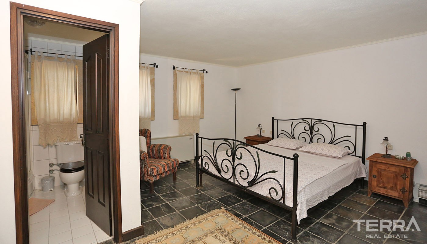 Exclusive Stone House for Sale in Antalya Aksu with Large Farming Plot - 31747